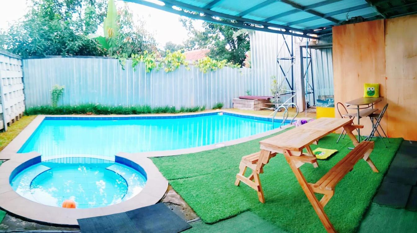 Algira Guest House Gunungbatu Syariah Cimanggu Bagian luar foto